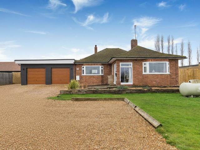 Bungalow for sale in Barway, Cambridgeshire