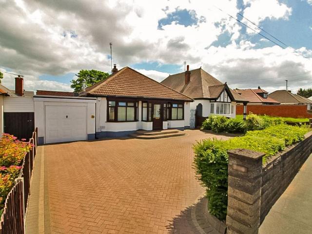 Bungalow for sale in Oxley, West Midlands