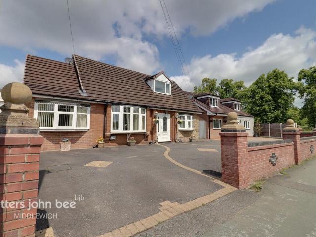 Bungalow for sale in Middlewich