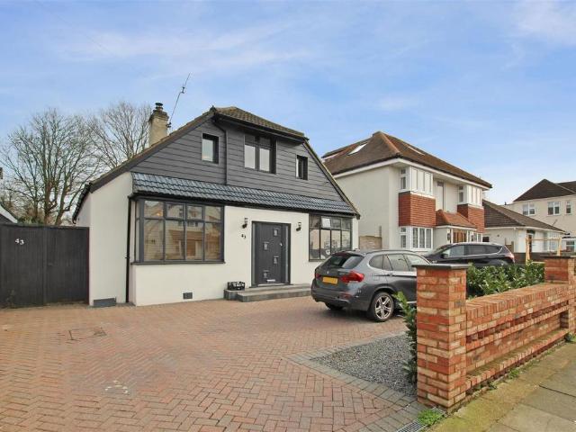 Bungalow for sale in Coldblow, Greater London