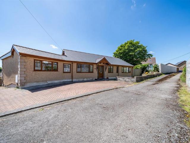Bungalow for sale in Swiss Valley, Felinfoel