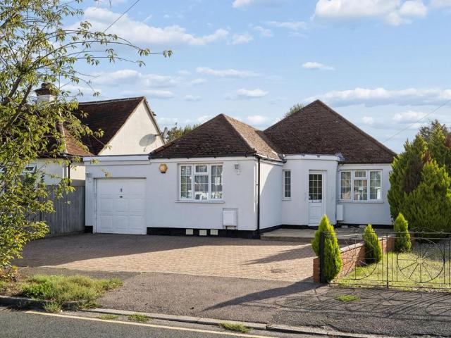 Bungalow for sale in Lane, Greater London