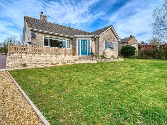 Bungalow for sale in Sturminster Newton, Bagber
