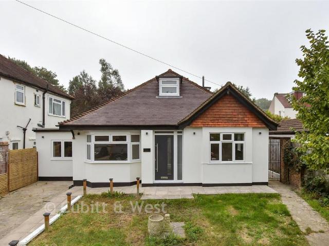 Bungalow for sale in London Borough of Sutton, Greater London
