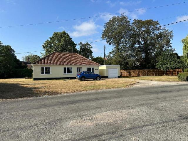 Bungalow for sale in Bedingfield, Suffolk