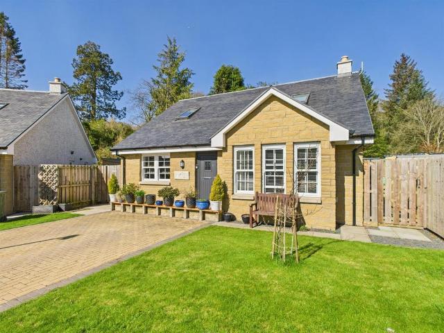 Bungalow for sale in Lugar