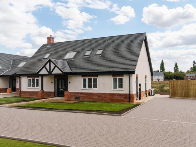 Bungalow for sale in Brentingby, Leicestershire