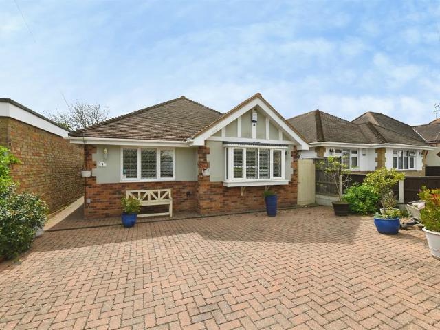 Bungalow for sale in Hawkwell, Barling