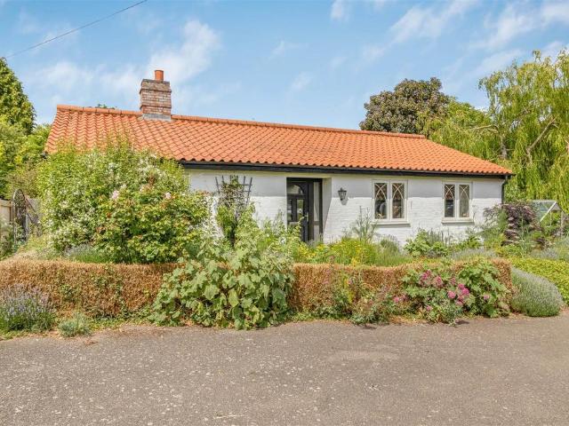 Bungalow for sale in Chedburgh, Suffolk