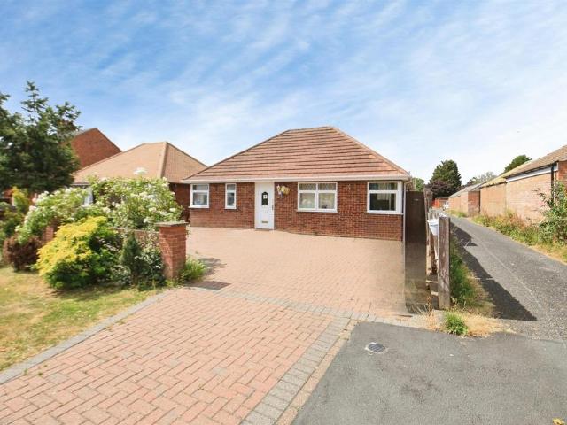 Bungalow for sale in Yaxley, Huntingdon