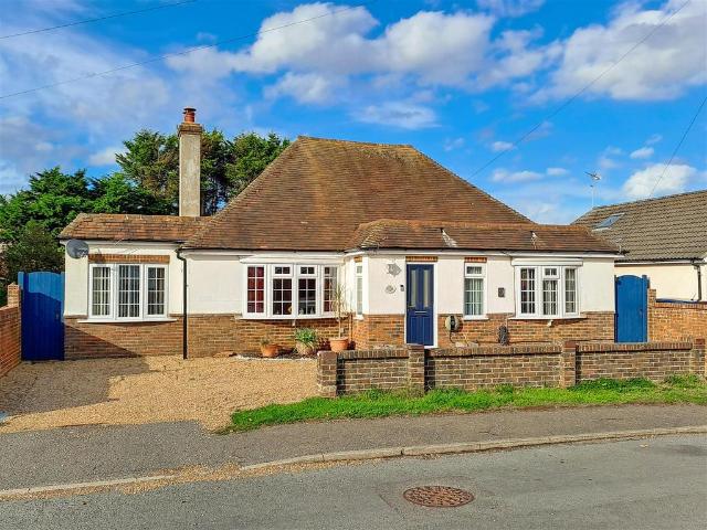 Bungalow for sale in Rustington, Clapham