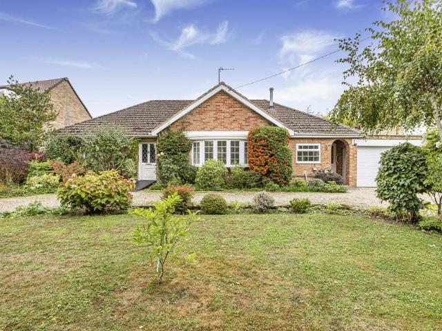 Bungalow for sale in Evershot, Oxfordshire