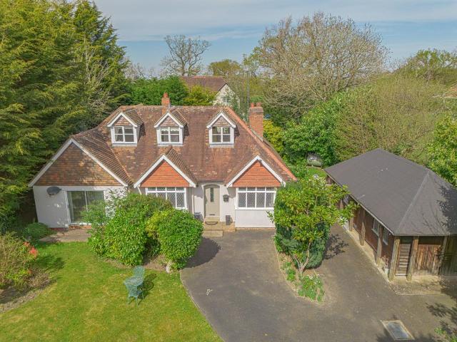 Bungalow for sale in Green Close, Warwickshire