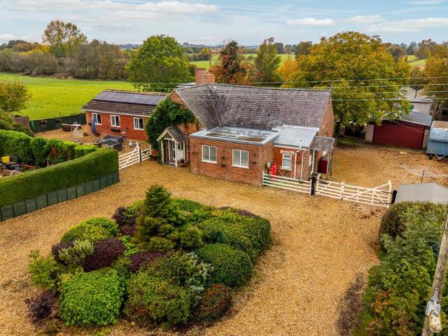 Bungalow for sale in Quadring Fen, South Holland