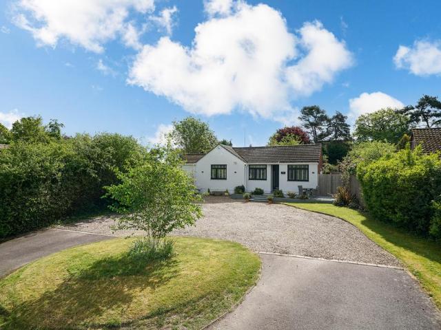 Bungalow for sale in Pouchen End, Hertfordshire