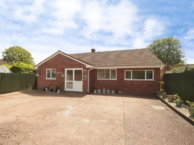 Bungalow for sale in Ruishton