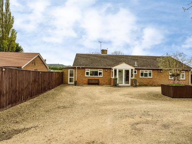 Bungalow for sale in Wendover, Buckinghamshire