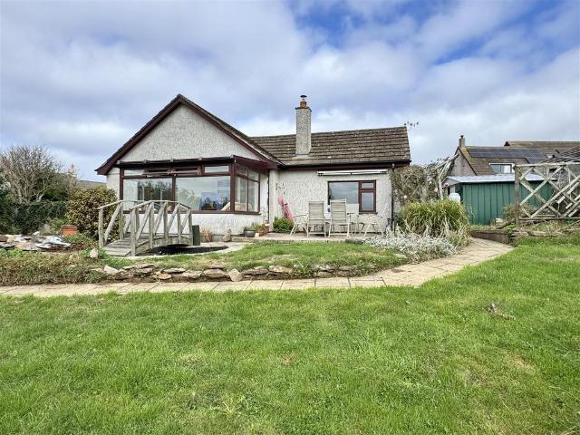 Bungalow for sale in Holywell, Cubert