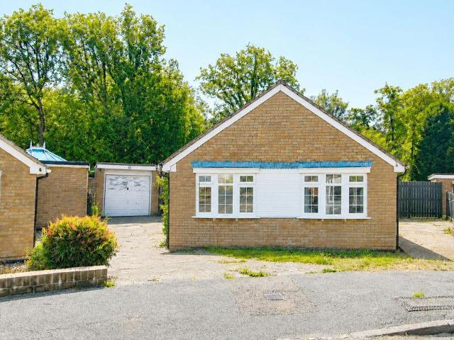 Bungalow for sale in Fretherne, Hertfordshire