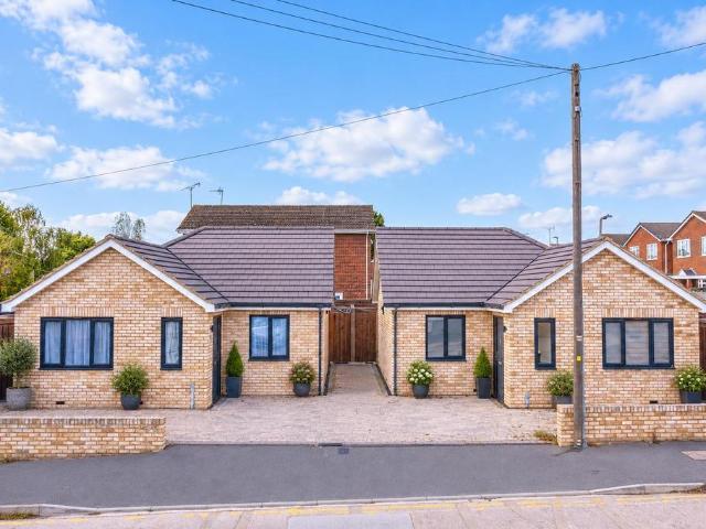 Bungalow for sale in Rayleigh, Rochford