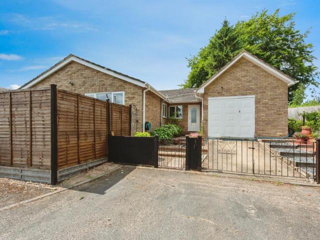 Bungalow for sale in Chedburgh, Suffolk