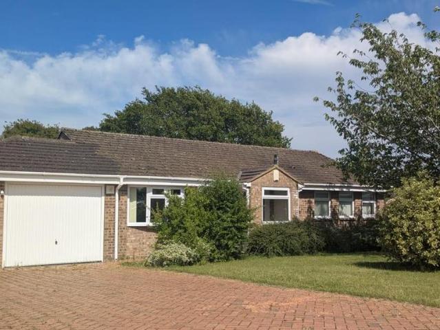 Bungalow for sale in Elmsbrook, Evershot