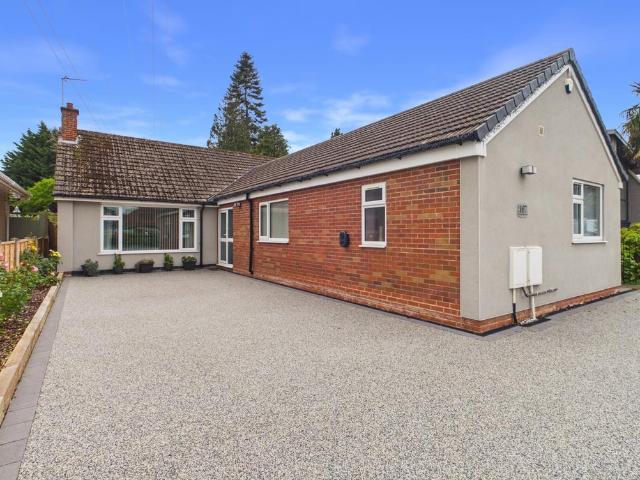 Bungalow for sale in Whitestone, Camp Hill