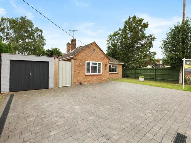 Bungalow for sale in Fordham Heath, Essex