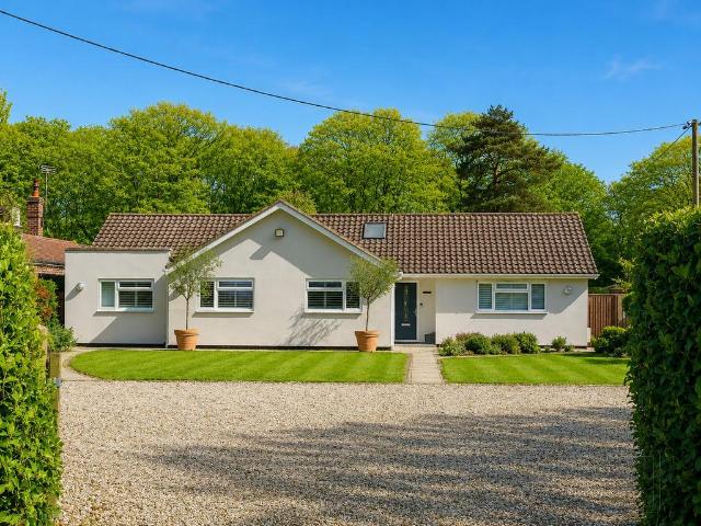 Bungalow for sale in Woodham Ferrers and Bicknacre, Chelmsford