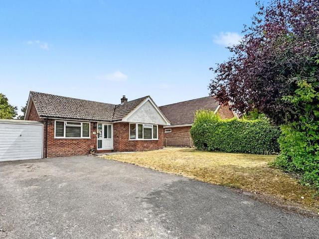 Bungalow for sale in Letcombe Regis, Dromore