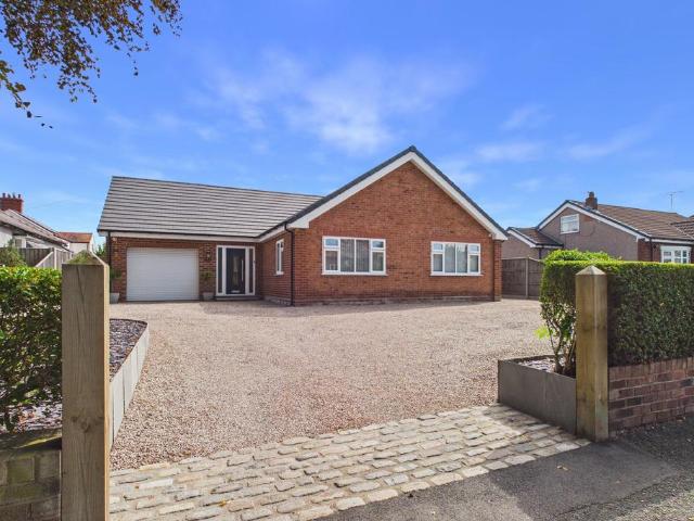 Bungalow for sale in Hoole, Two Mills
