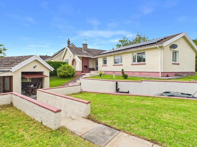 Bungalow for sale in Templeton, Wales