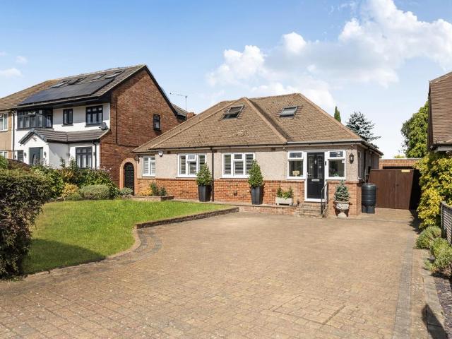 Bungalow for sale in Strood