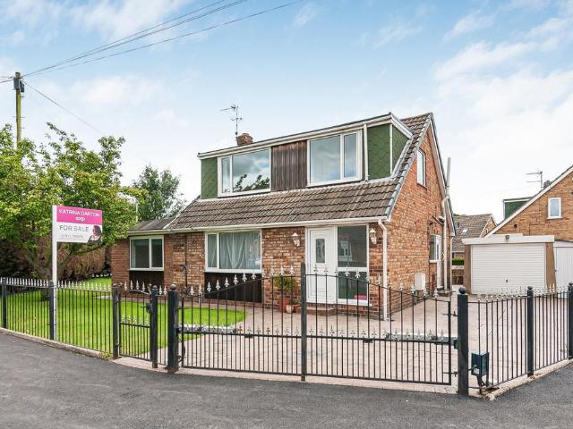Bungalow for sale in Leven