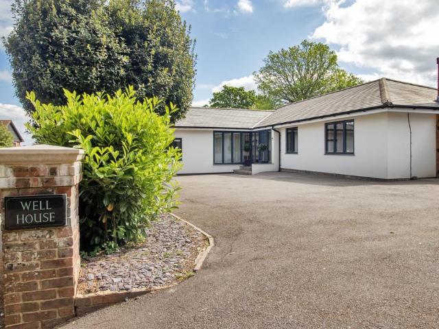 Bungalow for sale in Ramslye, Sandown Park