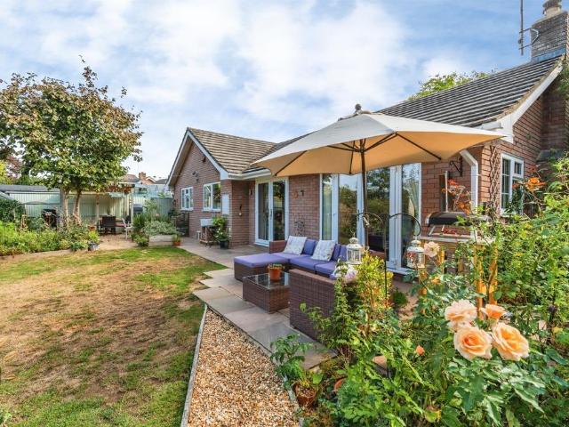 Bungalow for sale in Barton Stacey, Hampshire