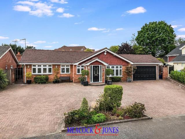 Bungalow for sale in Hutton, Navestock Side