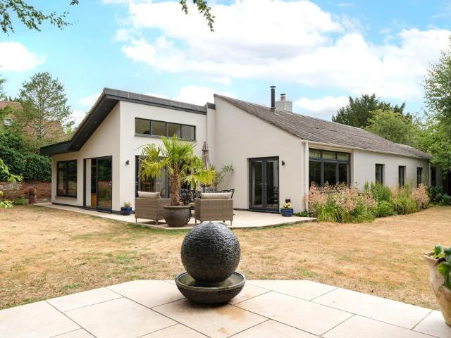 Bungalow for sale in Brightwell-cum-Sotwell, South Oxfordshire