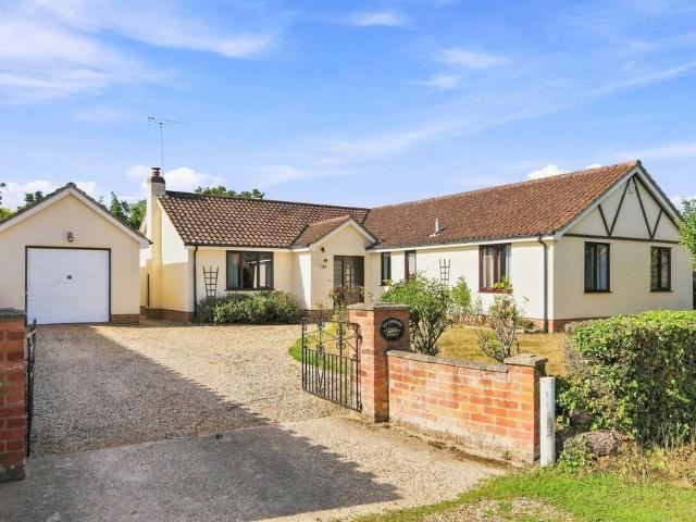 Bungalow for sale in Eastbridge, Suffolk