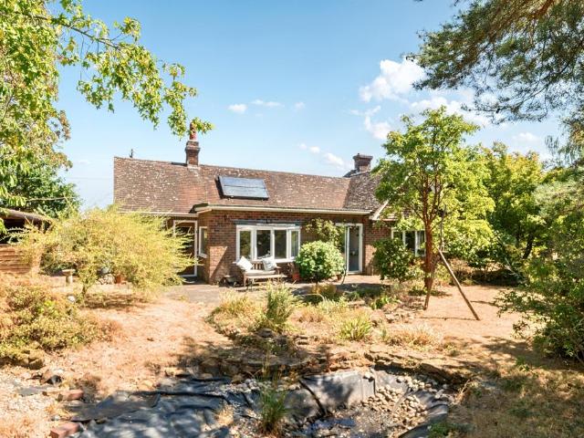 Bungalow for sale in Witley and Milford, Fole
