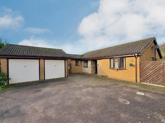 Bungalow for sale in Eastbridge, Suffolk