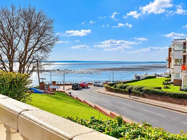 Bungalow for sale in Westcliff-on-Sea, Southend-on-Sea