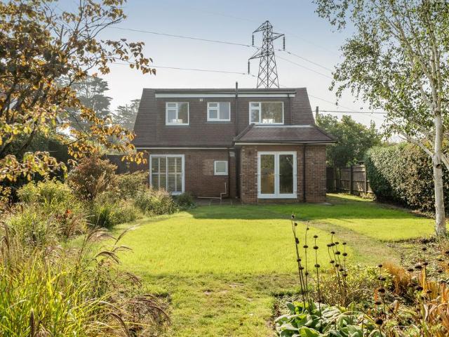 Bungalow for sale in Icklesham, Rother