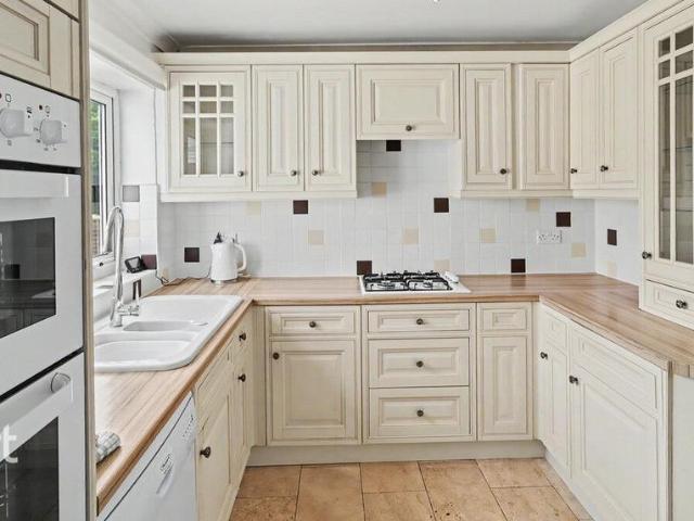 Bungalow for sale in Willesborough Lees, Bridgefield