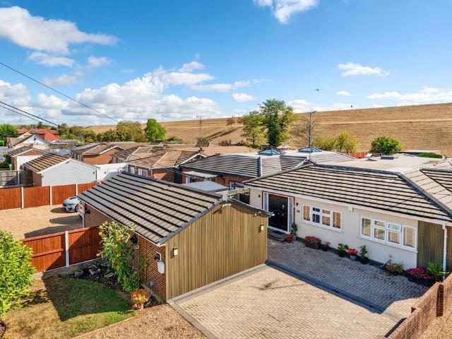 Bungalow for sale in Horton, Windsor and Maidenhead