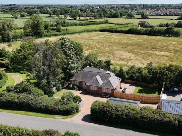 Bungalow for sale in Stanford On Avon, Leicestershire