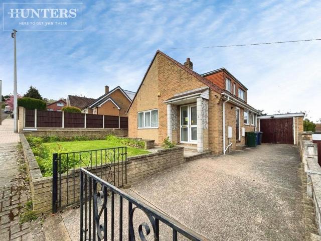 Bungalow for sale in Pogmoor, South Yorkshire