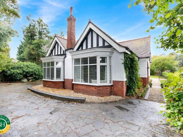 Bungalow for sale in Lakeside, South Yorkshire