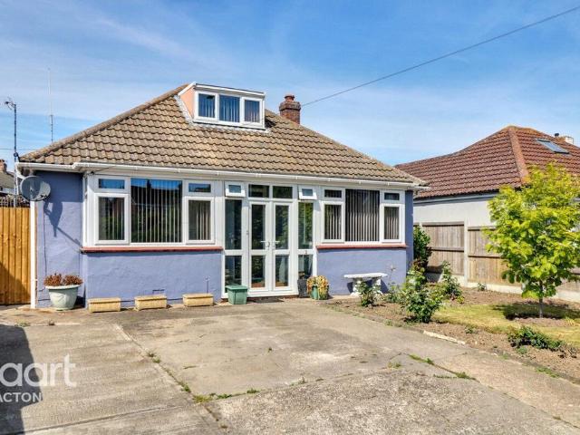 Bungalow for sale in Frinton and Walton, Dale Hill