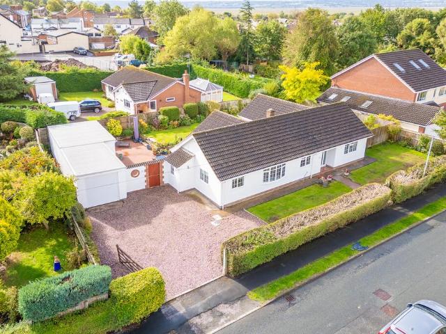 Bungalow for sale in Ness, Neston
